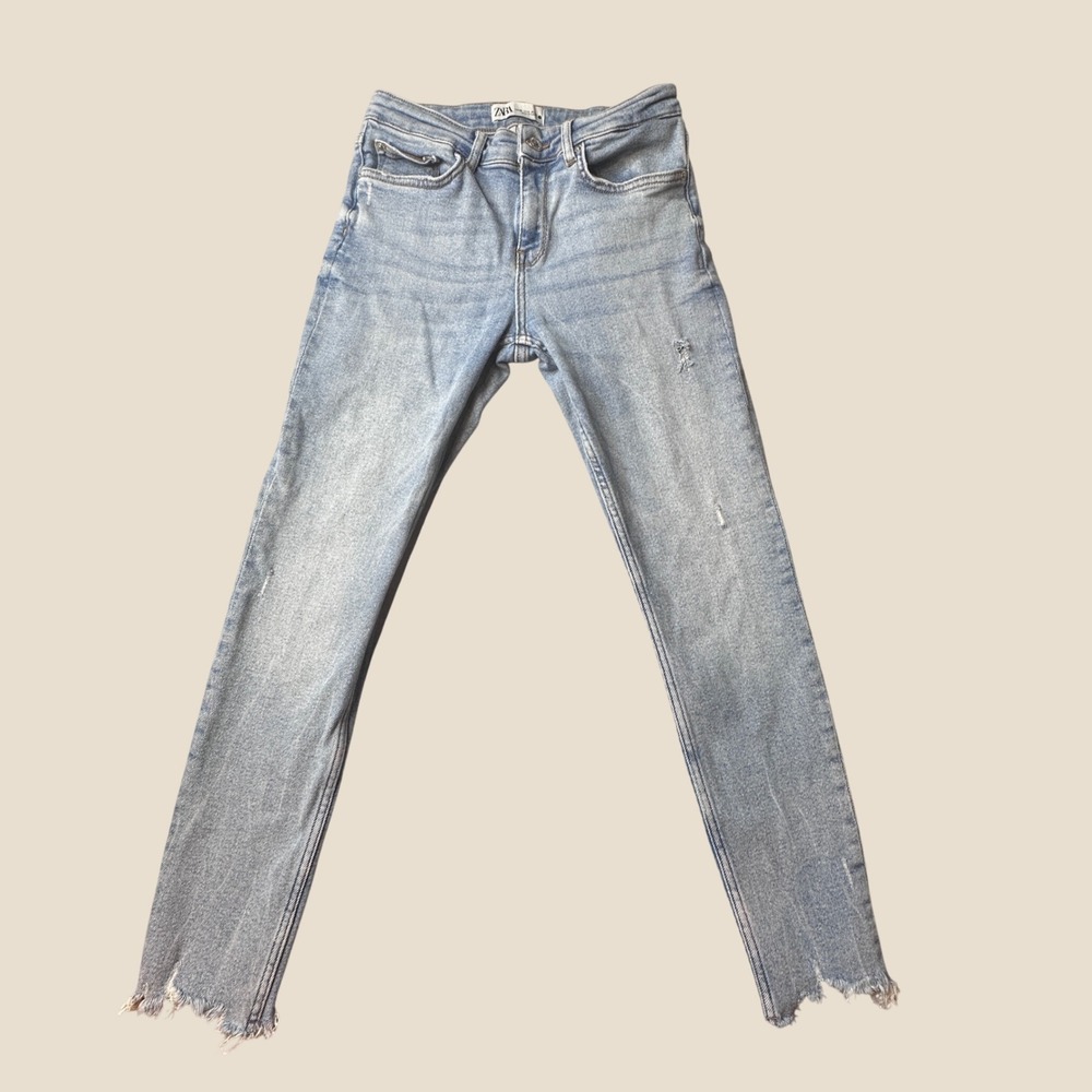 Zara Jeans Womens 6 Skinny Light Blue Distressed Raw Step Hem Denim